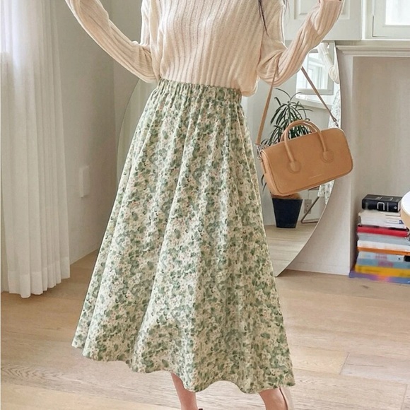 Green Floral MIDI Skirt - Picture 2 of 5